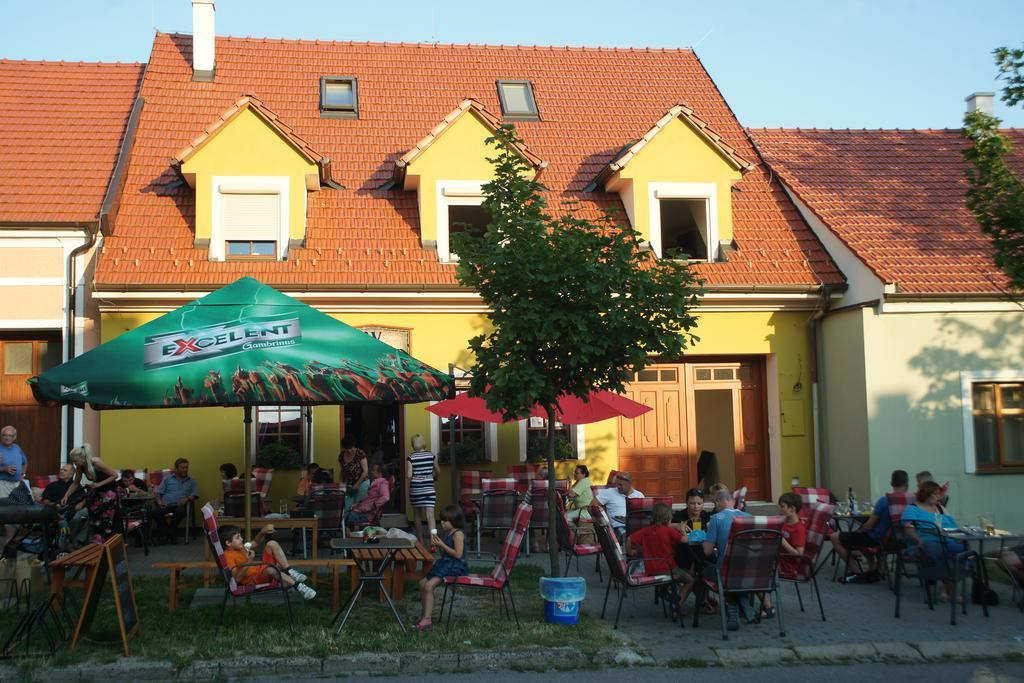 Alva Pension 2 Mikulov Zewnętrze zdjęcie